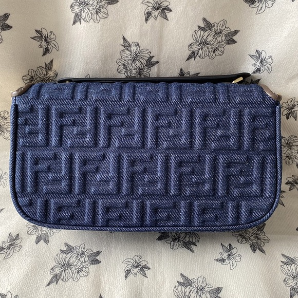Fendi Baguette Series Denim Ff Embossed Baguette Bag - Picture 3 of 11